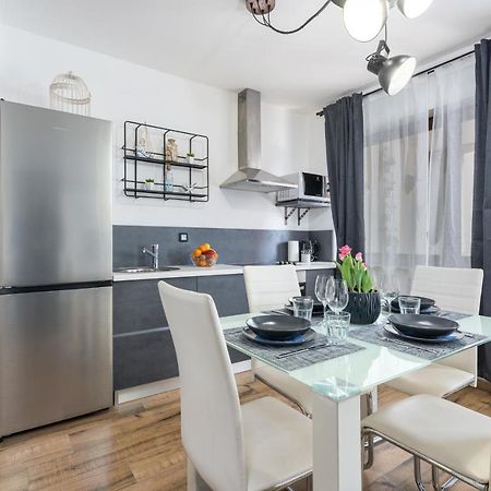 Apartments Ariana Umag Eksteriør bilde